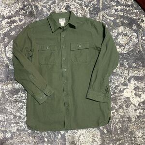 LL Bean chamois Men’s Traditional Fit Army Green